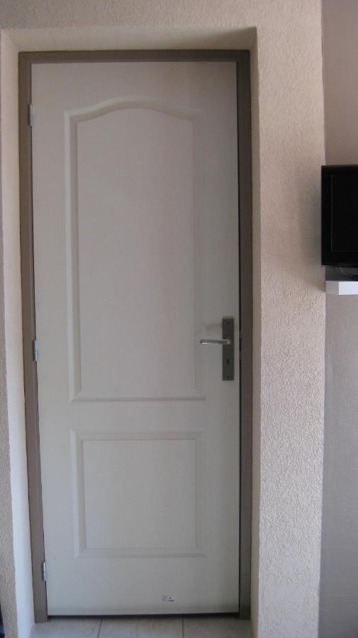 Hotel Le Cosy Pont-de-Chéruy 外观 照片