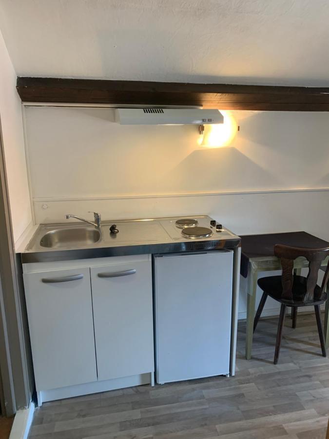 Hotel Le Cosy Pont-de-Chéruy 外观 照片